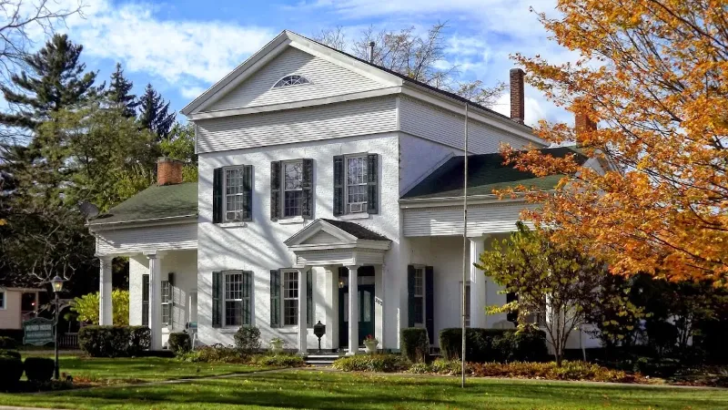 Munro House Bed & Breakfast and Spa, room with private jacuzzi, photo 6
