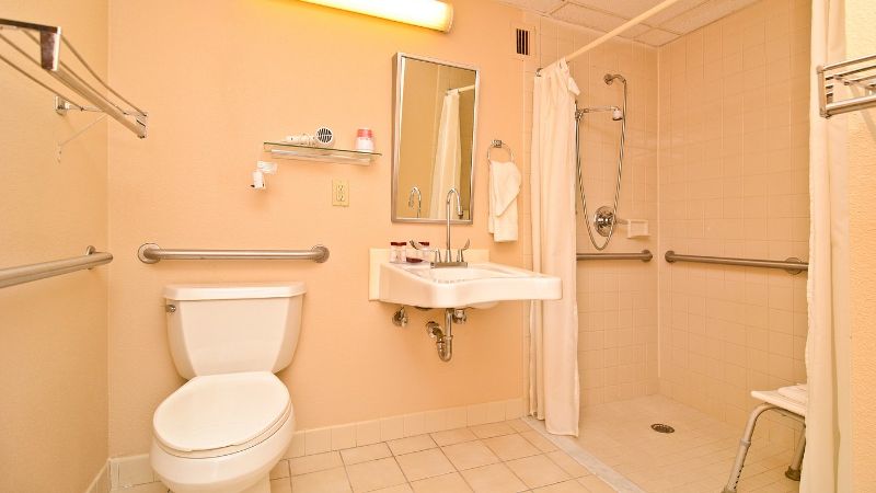 Pocono Resort Conference Center, room with private jacuzzi, photo 6