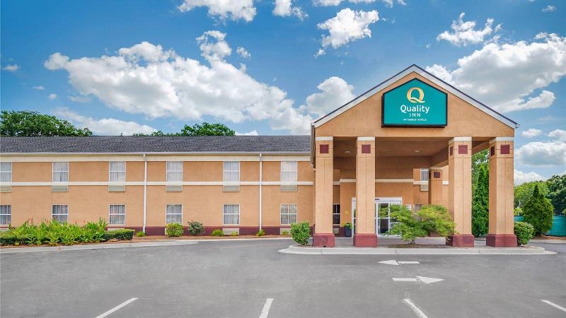 Quality Inn Loganville US Highway 78, room with private jacuzzi, photo 6
