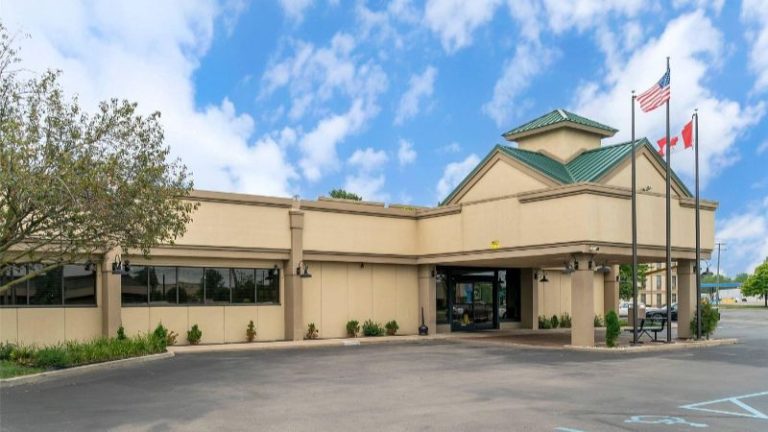Quality Inn & Suites Monroe