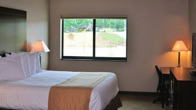 Qube Hotel
