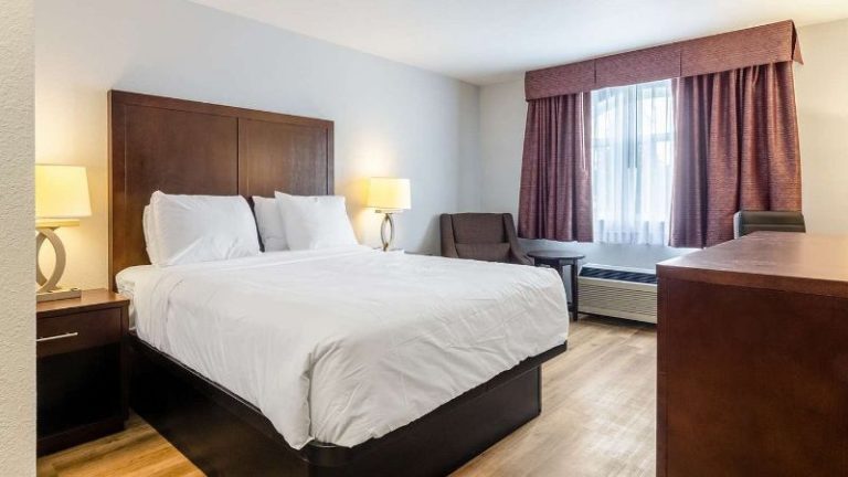 Red Lion Inn & Suites Des Moines