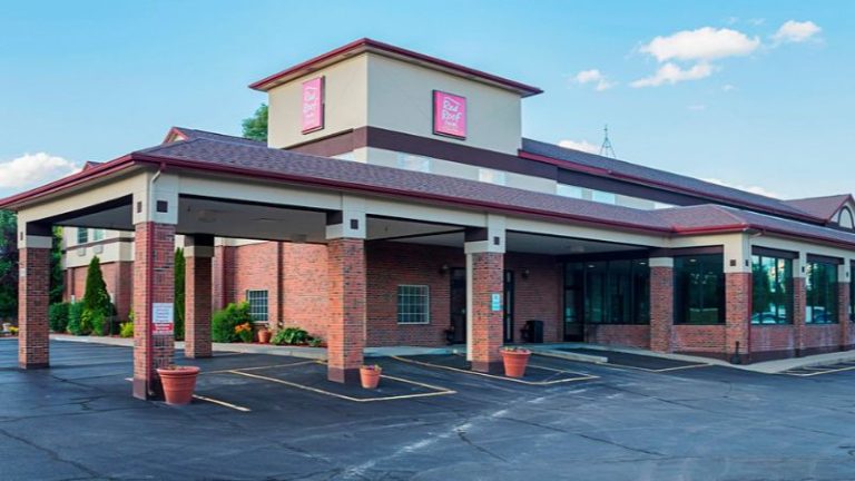 Red Roof Inn & Suites Lake Orion / Auburn Hills