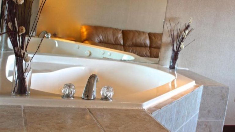 Regency Inn & Suites