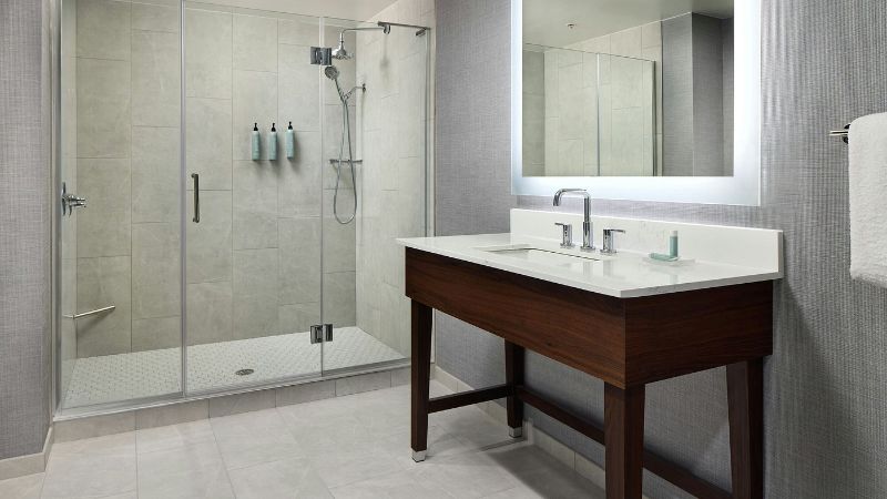 Residence Inn by Marriott Raleigh Crabtree Valley, room with private jacuzzi, photo 4