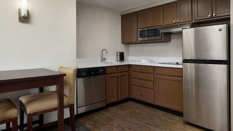 Residence Inn by Marriott Raleigh Crabtree Valley, room with private jacuzzi, photo 6