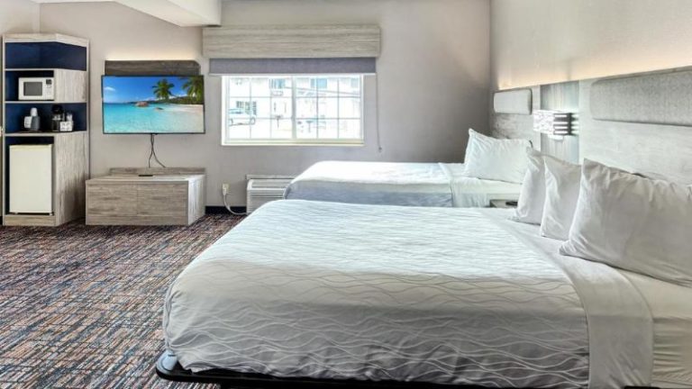 Reston Inn & Suites