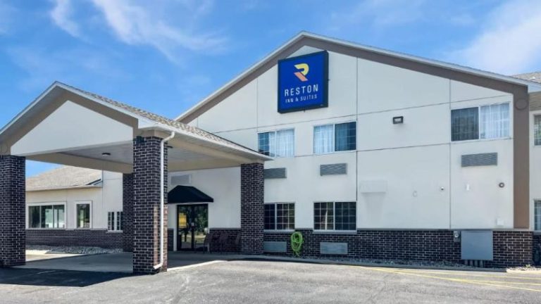 Reston Inn & Suites