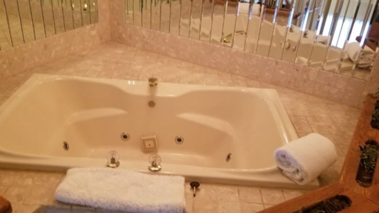 Riveredge Resort