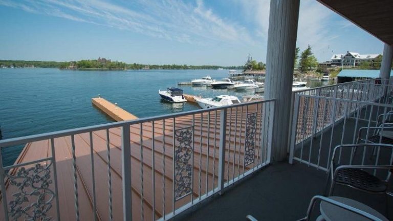 Riveredge Resort