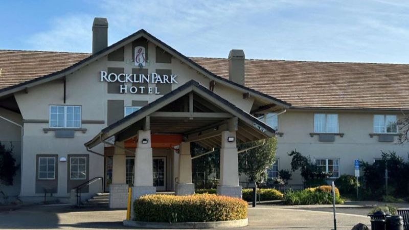 Rocklin Park Hotel, room with private jacuzzi, photo 6
