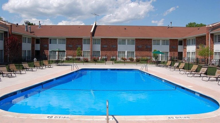 Rodeway Inn & Suites