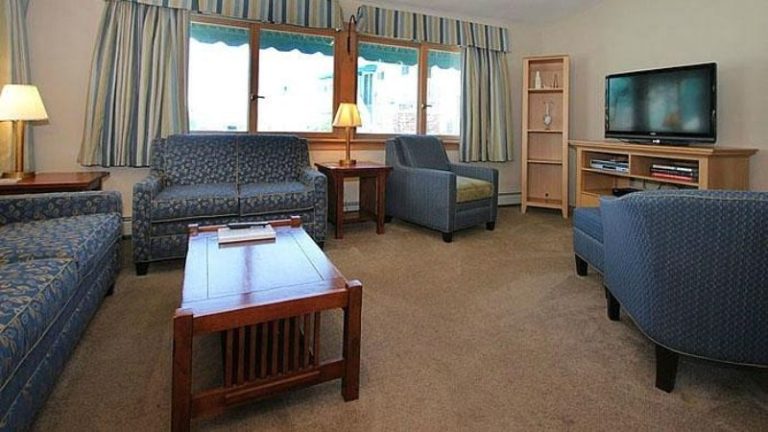 Sea Cliff House Motel