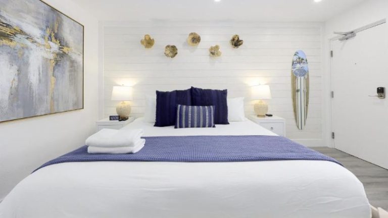 Siesta Key Beach Resort and Suites