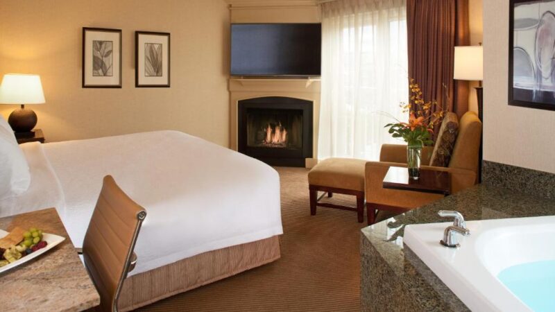Silver Cloud Hotel Seattle Broadway - jacuzzi hotel room
