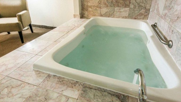 Sleep Inn & Suites