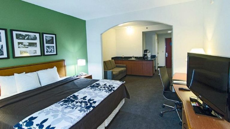 Sleep Inn & Suites