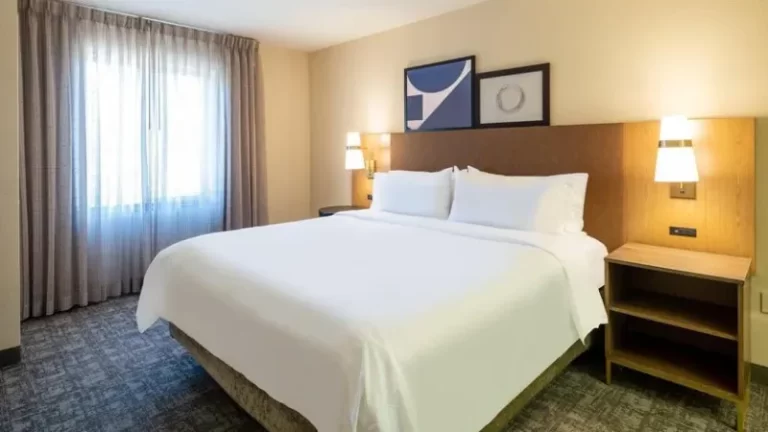 Staybridge Suites Milwaukee Airport South, an IHG Hotel
