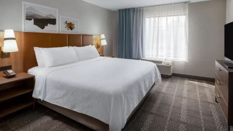 Staybridge Suites West Des Moines, an IHG Hotel