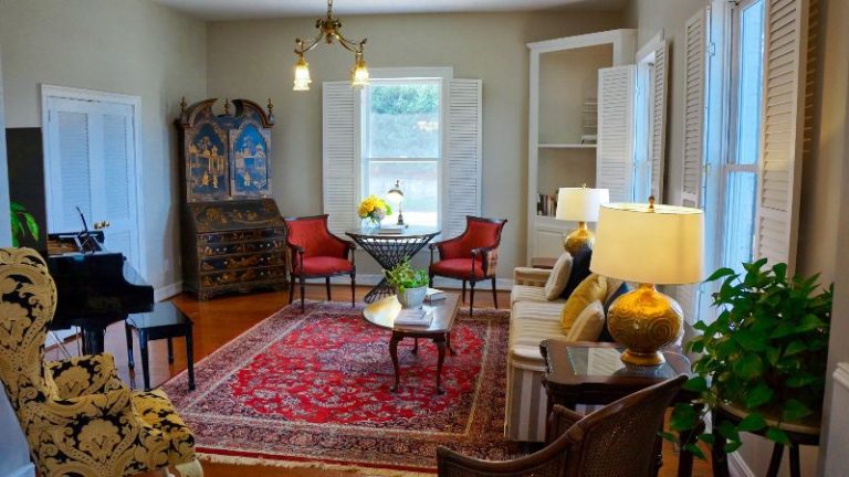 Stone Mountain Manor