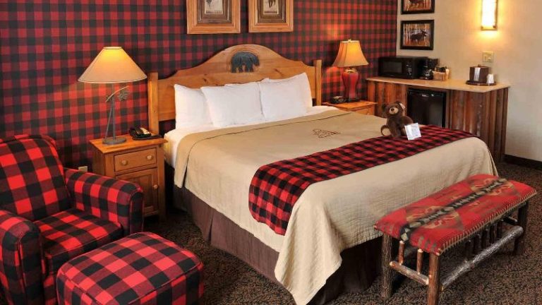 Stoney Creek Hotels – Johnston
