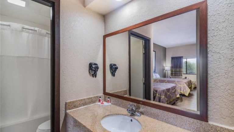 Super 8 by Wyndham Columbia