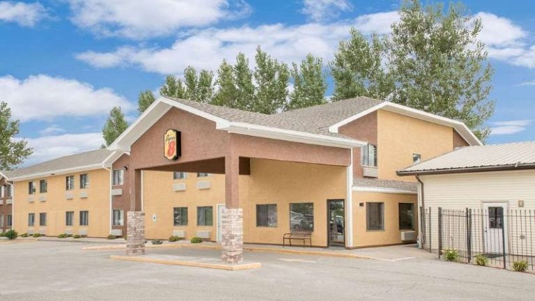 Super 8 by Wyndham Webster City IA