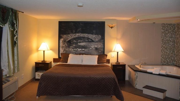 Super 8 by Wyndham Webster City IA