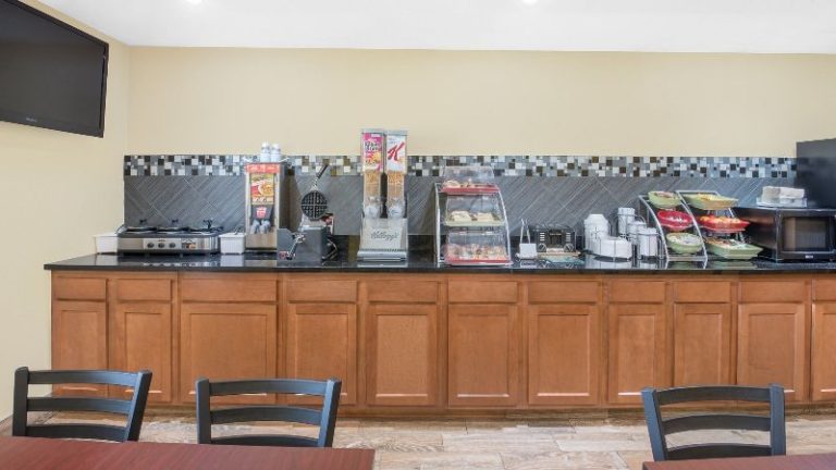 Super 8 by Wyndham Webster City IA