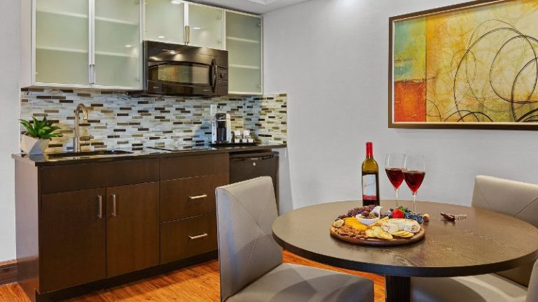 The Armon Hotel & Conference
