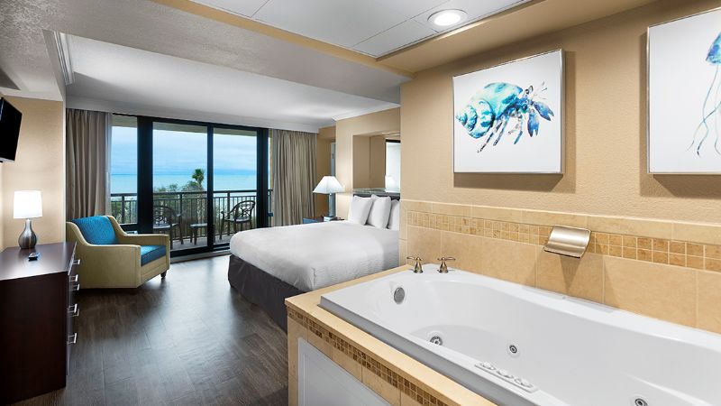 The Caravelle Resort 1 - jacuzzi hotel room