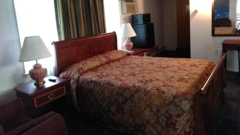 The Cardinal Inn