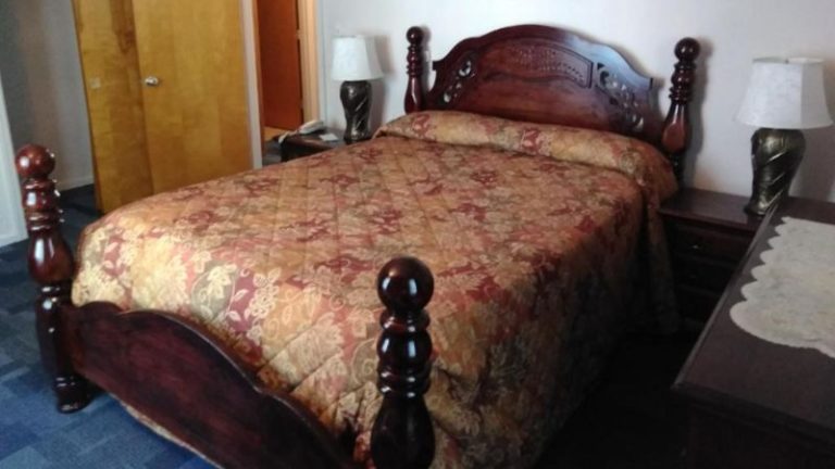 The Cardinal Inn