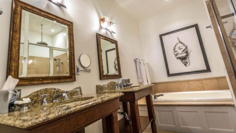 The Delafield Hotel