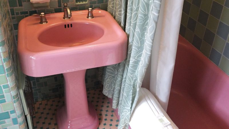 The English Inn, room with private jacuzzi, photo 3