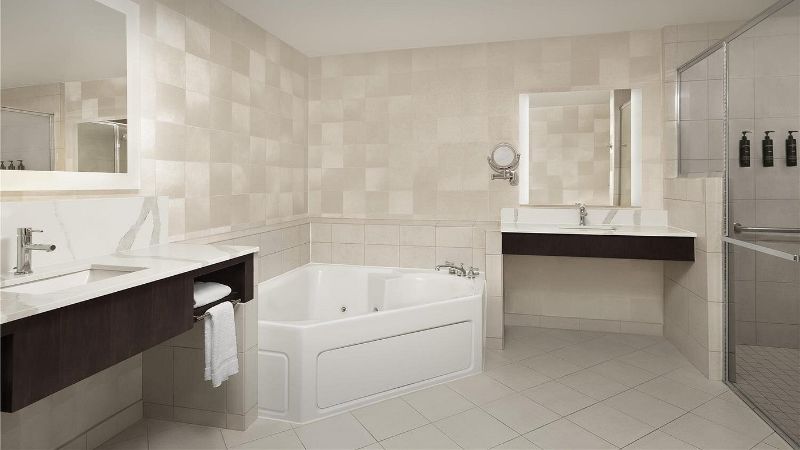 Virginia Crossings Hotel & Conference Center, Tapestry Collection by Hilton