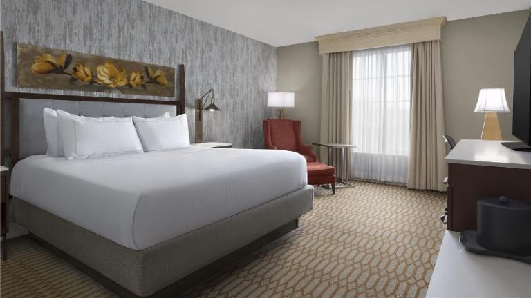 Virginia Crossings Hotel & Conference Center, Tapestry Collection by Hilton