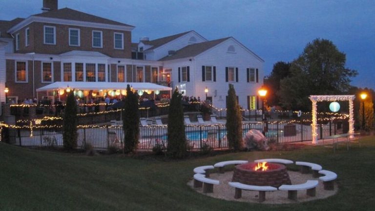 Virginia Crossings Hotel & Conference Center, Tapestry Collection by Hilton
