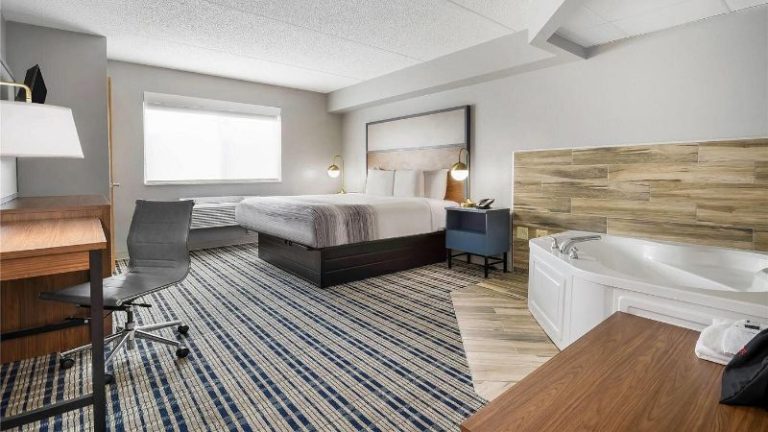 AmericInn by Wyndham Wausau