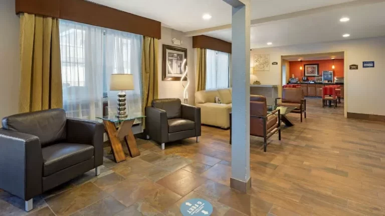 Best Western Plus Altoona Inn