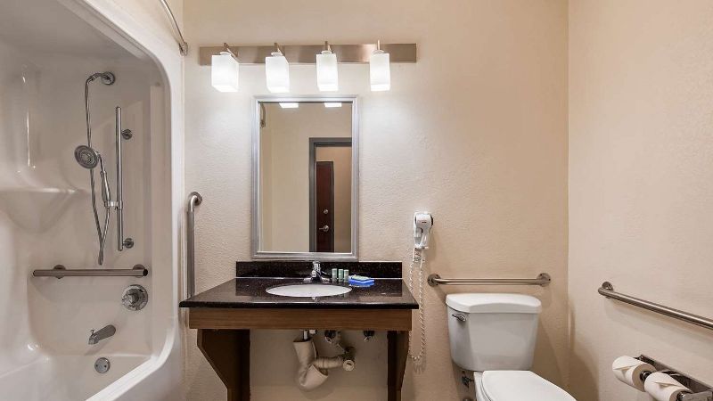 Best Western North Attleboro / Providence Beltway, room with private jacuzzi, photo 3