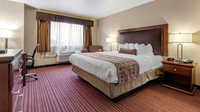 Best Western Plus Sparta Trail Lodge