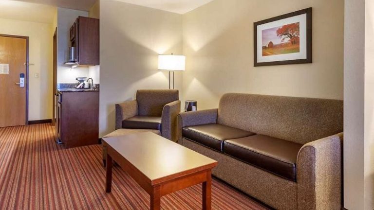 Best Western Plus Sparta Trail Lodge