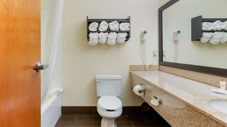 Comfort Suites Stevensville – St. Joseph
