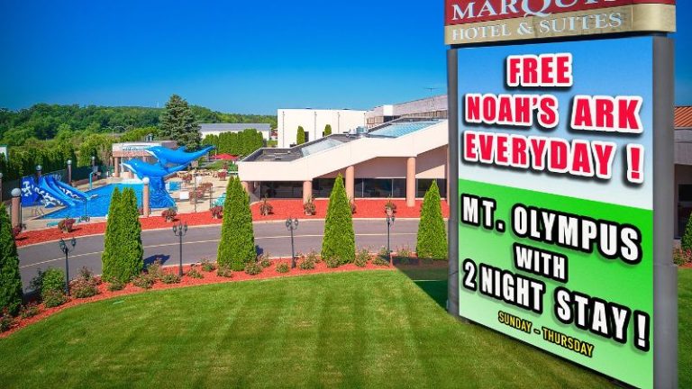 Grand Marquis Waterpark Hotel & Suites