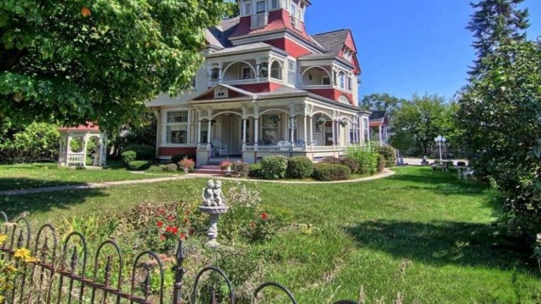 Grand Victorian B&B