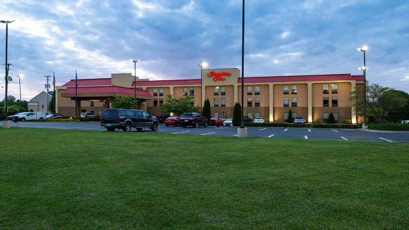 Hampton Inn Wytheville, room with private jacuzzi, photo 7