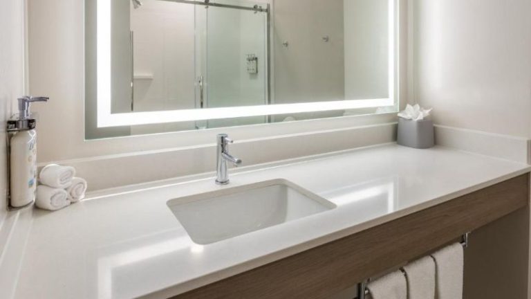 Holiday Inn Express & Suites Vineland Millville, an IHG Hotel