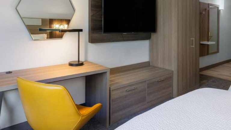 Holiday Inn Express & Suites Vineland Millville, an IHG Hotel