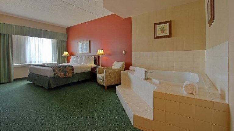 Hotel Mead & Conference Center